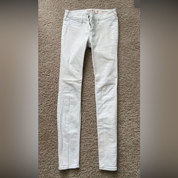 Hollister White Skinny Jeans - Picture 2 of 3